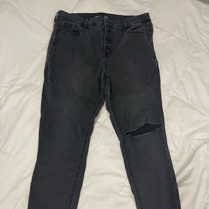 Button fly distress jeans